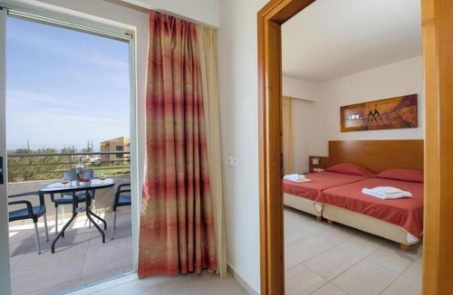 Maleme Hotel | Bella Pais – Cozy Garden View Studio Steps from Maleme Beach