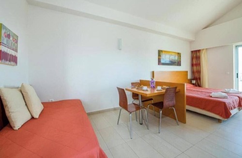 Maleme Hotel | Bella Pais – Cozy Garden View Studio Steps from Maleme Beach
