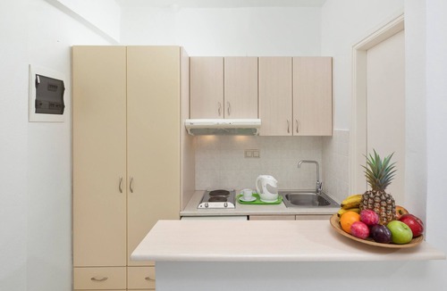 Benitses Hotel | Bella Vista Beach Hotel and Studios