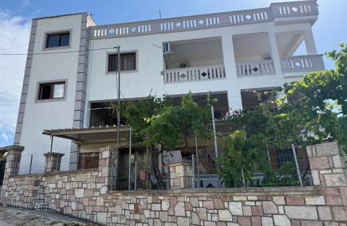 Aliko Hotel | BerdHill Rooms, Sarandë