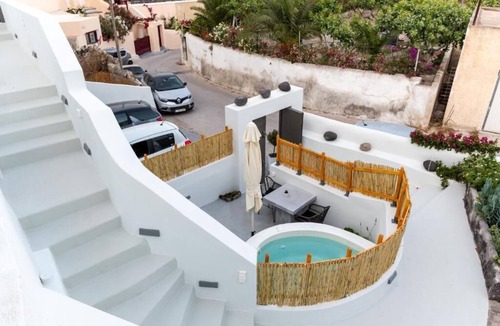 Vothon Apartment | BH068 - C - Suite Santorini