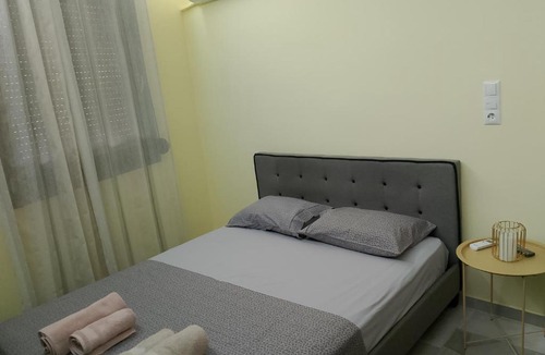 Drama Apartment | Black Eagle's Nest (studio)