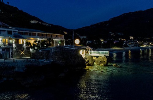 Agios Gordios Hotel | Black Rocks Family Beach Resort