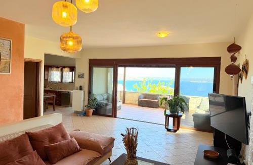 Plaka Villa | Bliss House Villa