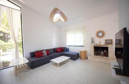 Ishem Villa | "Blue Bay Villa" at Gjiri Lalzit, Lalzi Bay, Lura 1