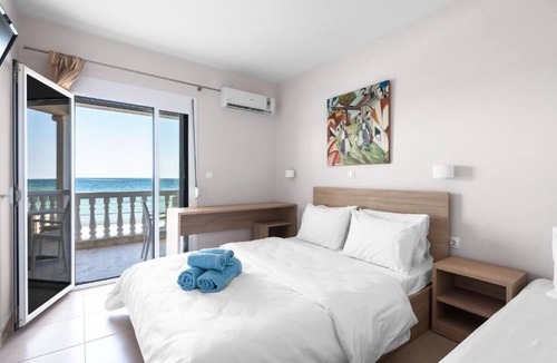Katerini Apartment | Blue Flag Studios Nilie Hospitality