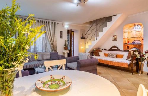 Skopelos Town Villa | BLUE HEAVEN VILLA , SKOPELOS CHORA GREECE