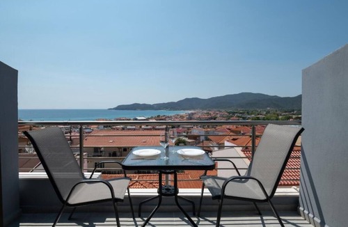 Sarti Condo | Blue Horizon Sarti - Comfy Quad Seaview Getaway