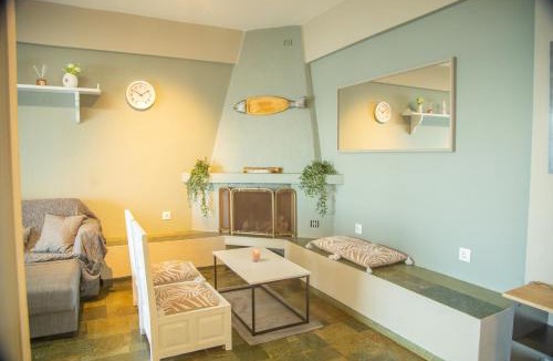 Agii Theodori Apartment | Blue Horizon Seafront Apartment
