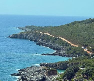 Mbrostar-Urë Boat Rental | BoatVlora