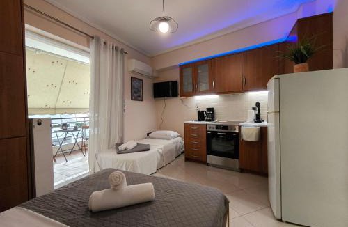 Peiraiki Apartment | Boutique Studio 100m from the Sea in Piraeus
