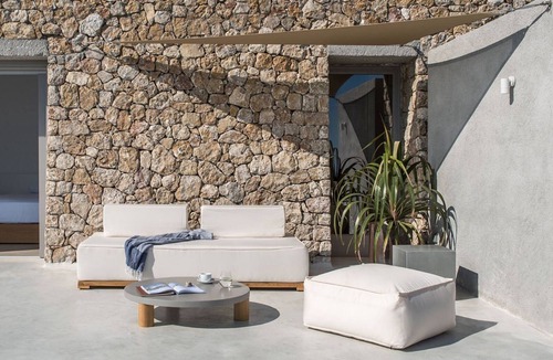 Santorini Villa | Breathtaking view from the highest point in Santorini