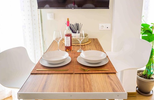 Dafni-Ymittos Apartment | Bright Apartment Near to Metro