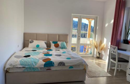 Corovode House | Bright & Cozy Room with Balcony