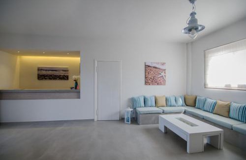 Ios Town Hotel | Brother's Hotel