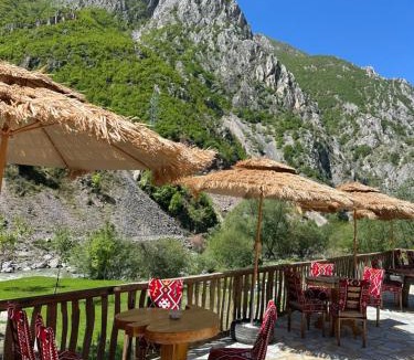 Kukes County Hotel | Bujtina Alpine Vanat