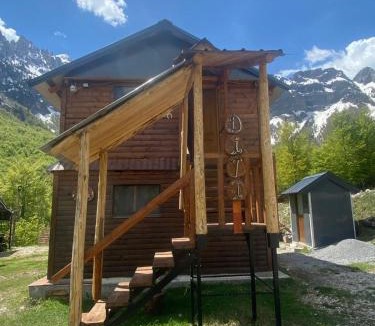 Theth Ski Chalet | Bujtina Diti