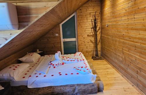 Sakës House | Bujtina Guri Hanit