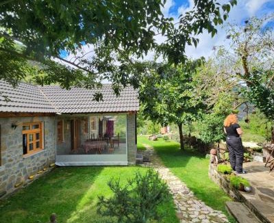 Fushebardhe House | Bujtina Peshtan Guesthouse&Camping
