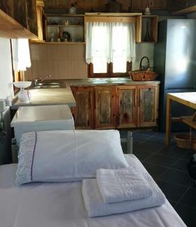 Fushebardhe House | Bujtina Peshtan Guesthouse&Camping