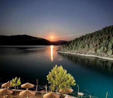 Sakës Hotel | Bujtina Sarda