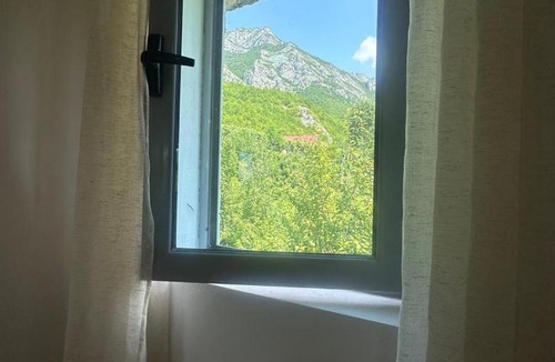 Kukes County House | Bujtina Tata
