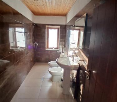 Tirana House | Bujtina Tusha