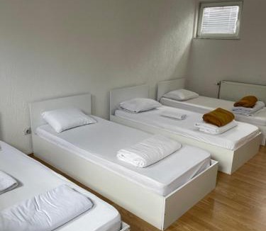 Çagllavicë Hostel | Bus Station Hostel