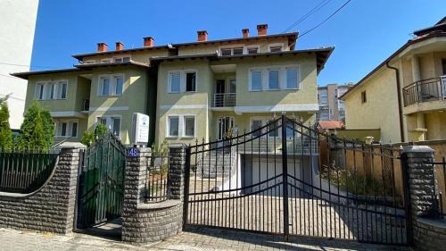 Çagllavicë Hostel | Bus Station Hostel