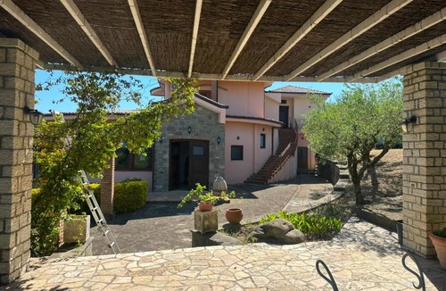 Rade House | Busulla Guest House
