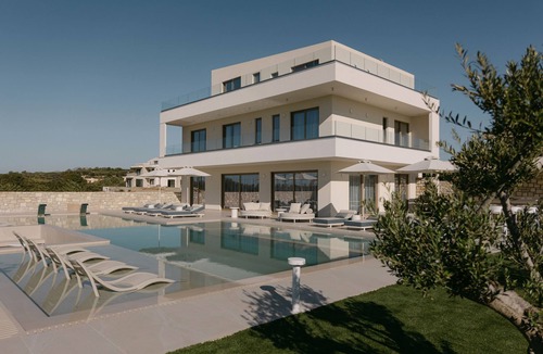 Pigianos Kampos Villa | Calòre Villa II, Close to Beach, Gym, Sauna & Cinema