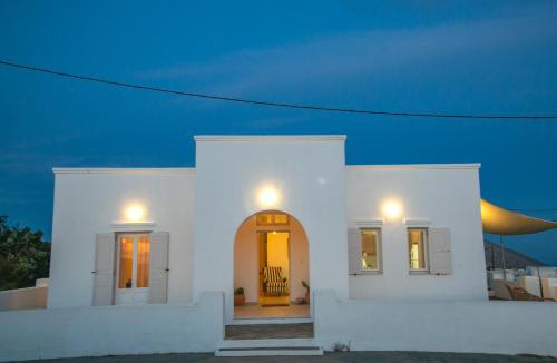 Megalochori Apartment | Caldera Sunset Villa