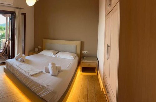 Agios Petros Apartment | Calm View