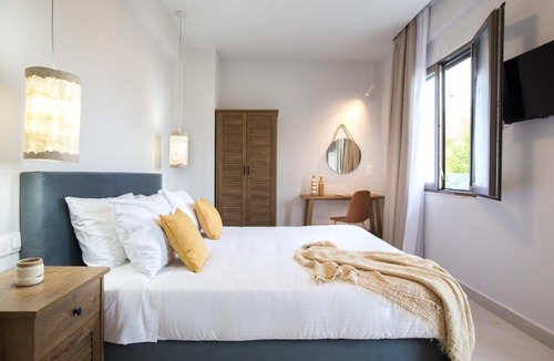 Rethymno Hotel | Calmare suites