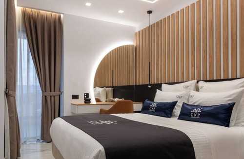 Heraklion Hotel | Captain Napoleon Paterakis CNP Luxurious Suites