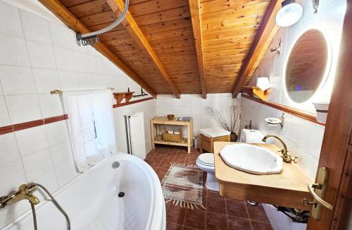 Kampos Marathokampou Villa | Captain's Loft Villa