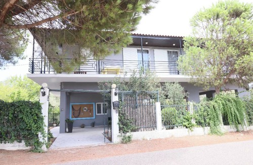 Katakolo House | Captain's Spacious House Near The Beach