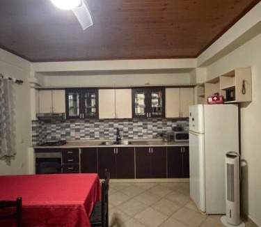 Sakës House | Cara Guest House Shënkoll