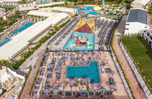 Tsilivi Hotel | Caretta Paradise Resort & WaterPark