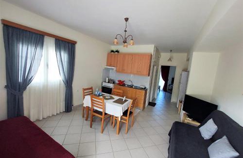 Pyrgou Dirou Apartment | Casa Blanca (I)