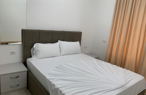 Shengjin Apartment | Casa di Franco