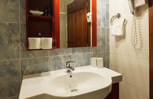 Omales Hotel | Castello di Haria