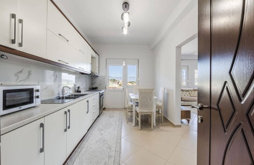Lazarat Apartment | Castle Serenity Home | 3BR with Free Parking