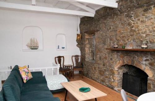 Samothrace House | Caviro-traditional Stone House In Chora