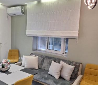 Permet Apartment | Celeste Guest House