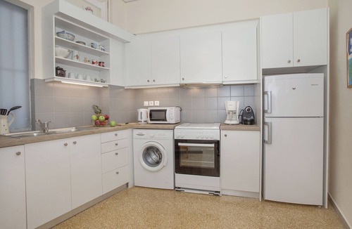 Psirri Apartment | Central apartment on pedestrian street by GHH