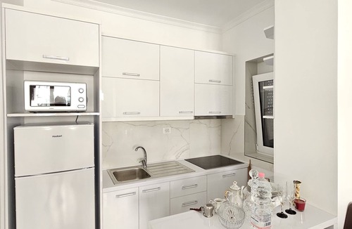 Blloku Apartment | Central Charm: Tirana Hideaway