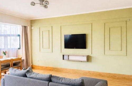Tirana Apartment | Central Villa Families or Friends 24-7 selfcheck in