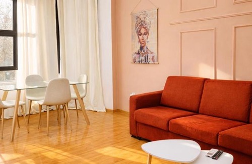 Tirana Apartment | Central Villa Families or Friends 24-7 selfcheck in