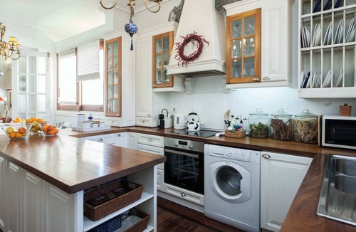 Chalandri Apartment | Chalandri 3 Bd Beautiful Classical Residence